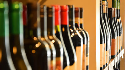 A photograph of Hinckley Off Licence in Hinckley