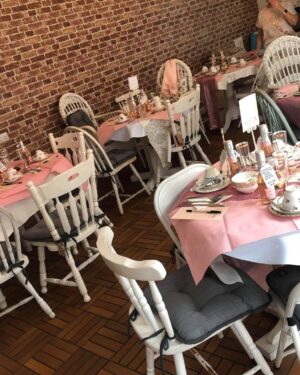 Vintage table tea rooms 2